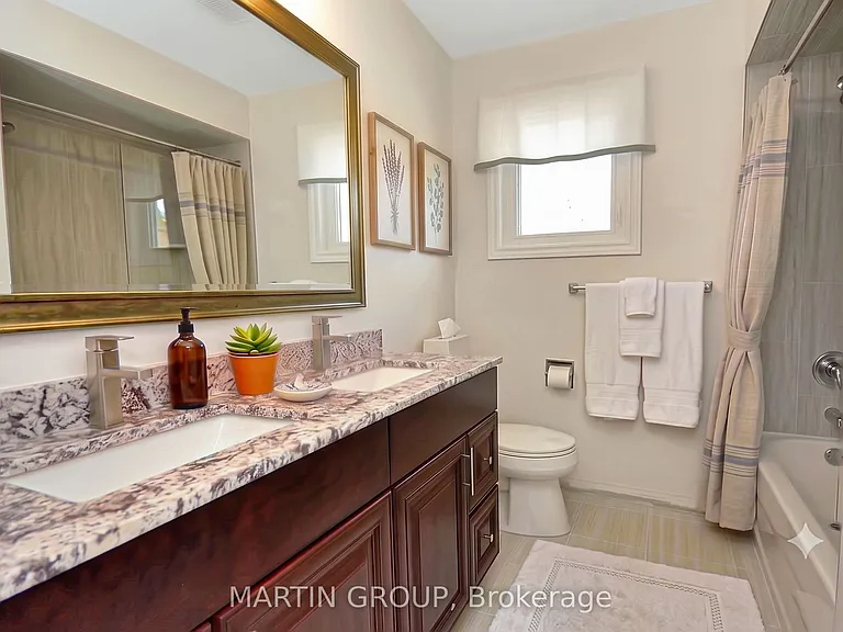 2083 Pen St — Photo 14