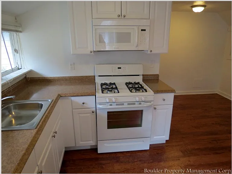 645 Arapahoe Ave #1/2 — Photo 4