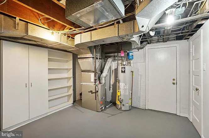 2325 Huidekoper Pl NW — Photo 31
