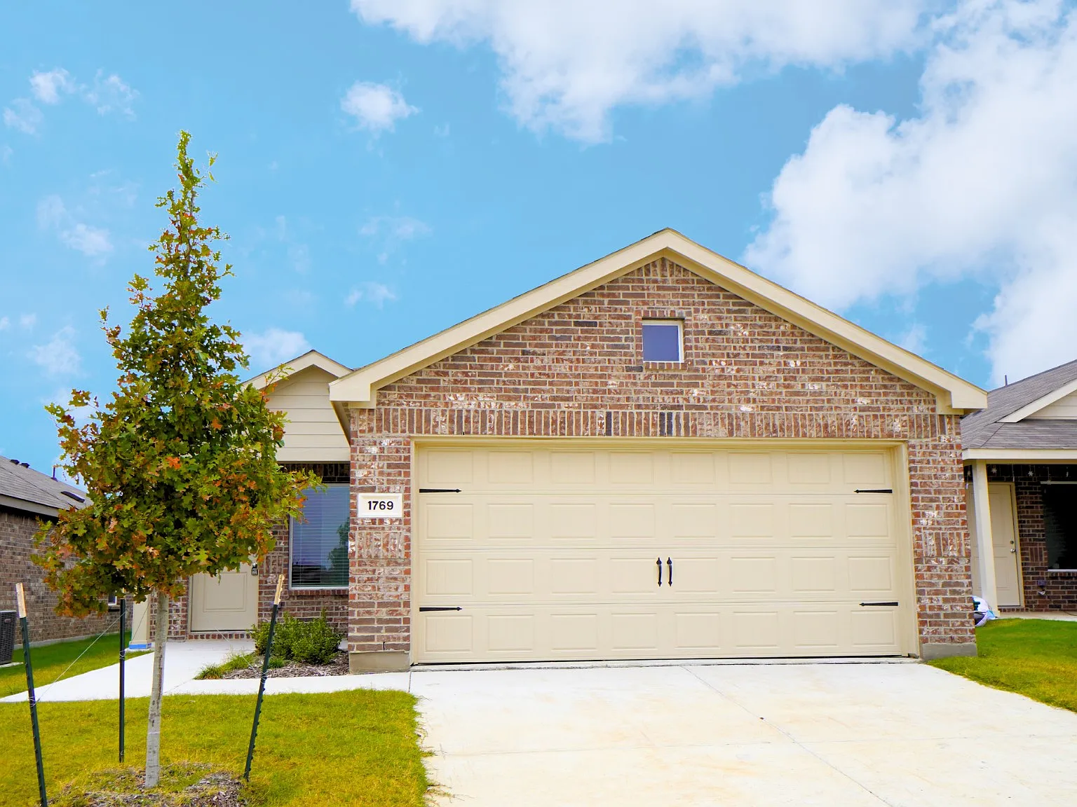 4 bed, 1598 sqft, $2,250 — Photo 2