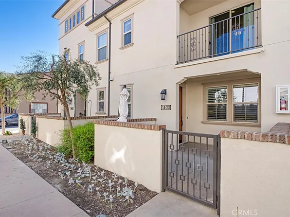 1403 El Paseo, Lake Forest, CA 92610