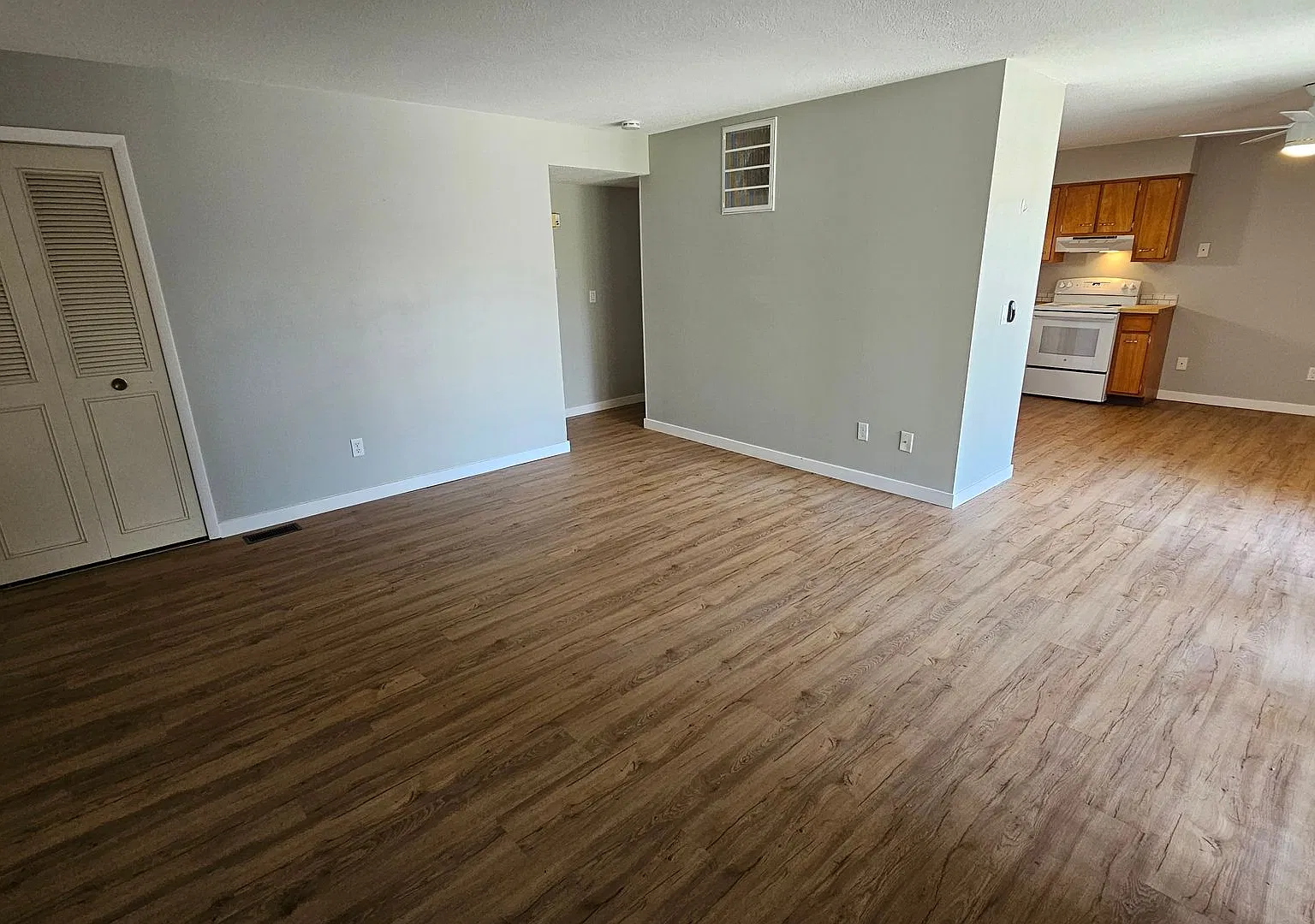 374 Ranchwood Apts — Photo 4
