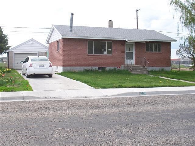 1st image of 606 Holley St