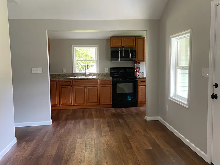 505 Union Ave — Photo 3