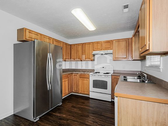 4th image of 9504 NE Huckabee Ct