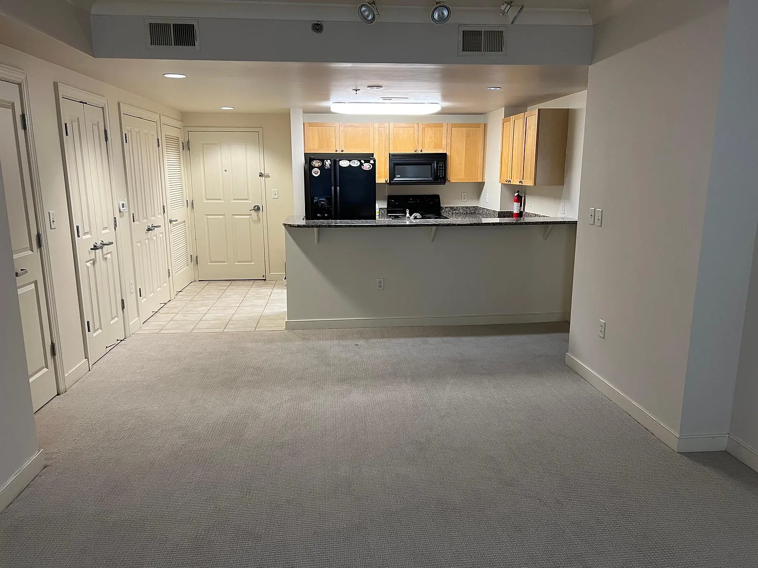 1 bed, 773 sqft, $2,300 — Photo 4
