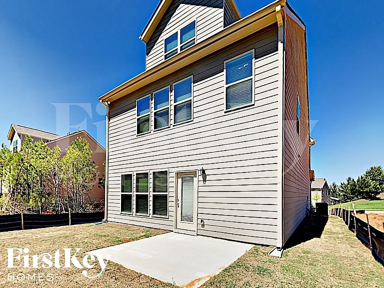 3204 Baylor Cir — Photo 14
