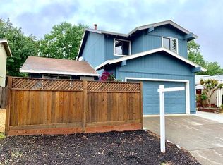 325 Raven Ct, Healdsburg, CA 95448