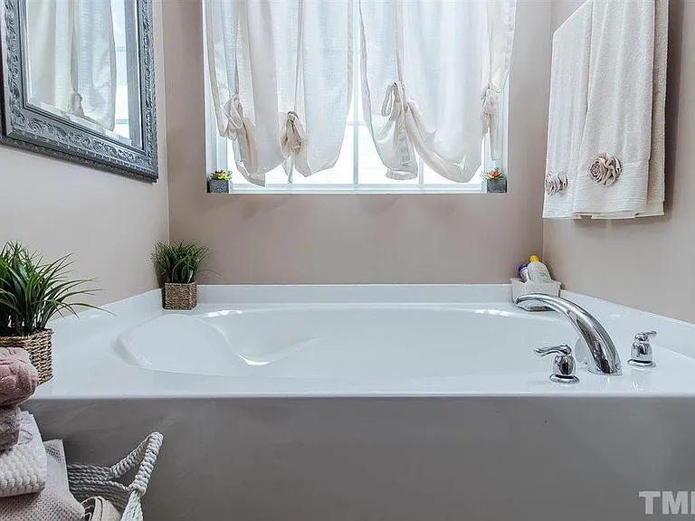 8030 McKee Dr — Photo 19