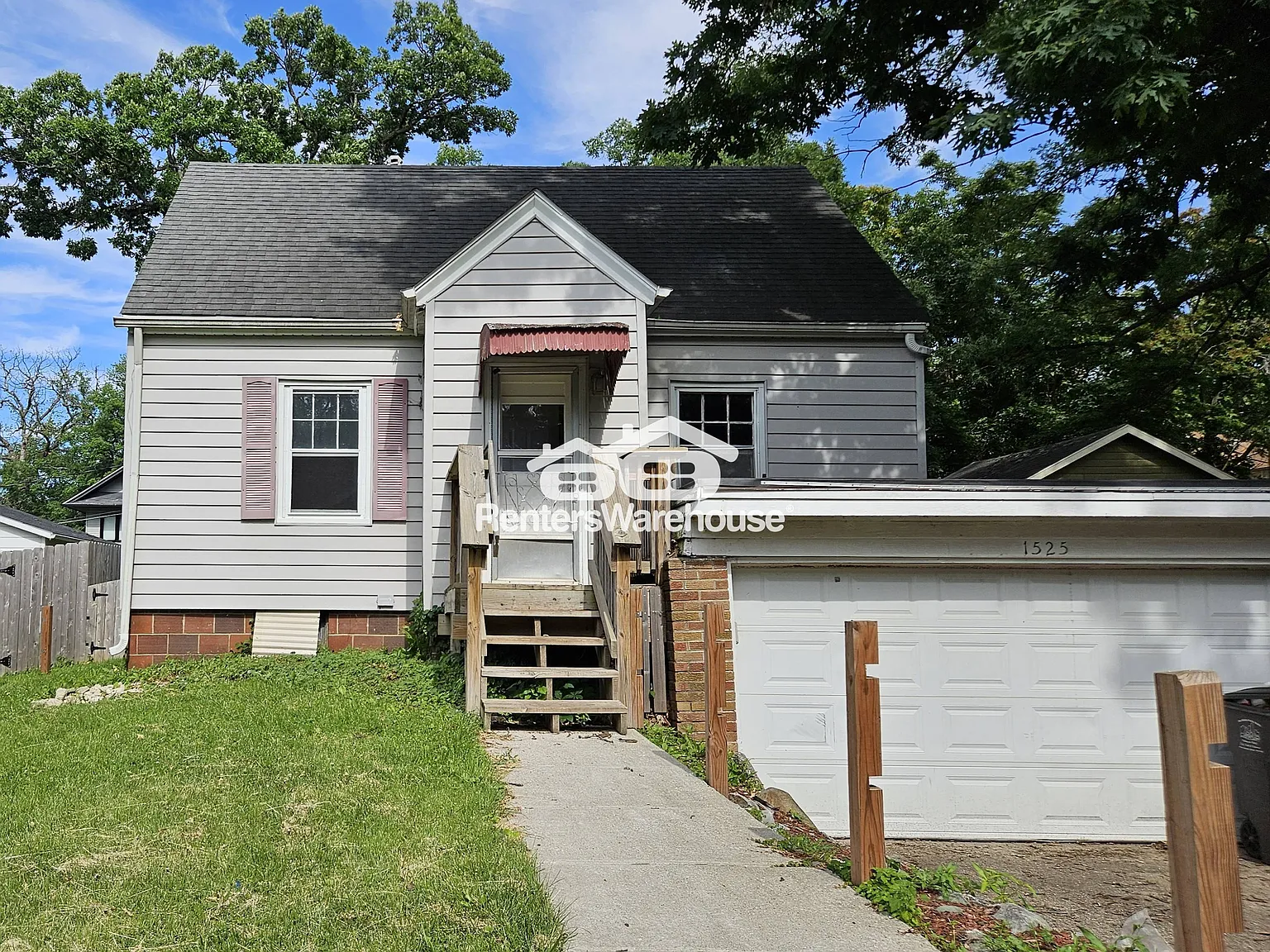 Drake Neighborhood 2 bedroom duplex for Rent — Photo 1