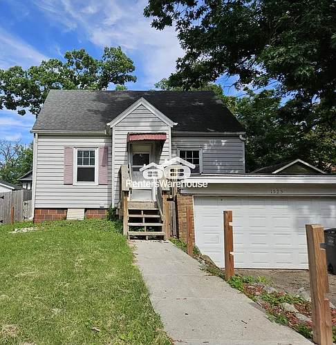 1525 32nd St Photo 1