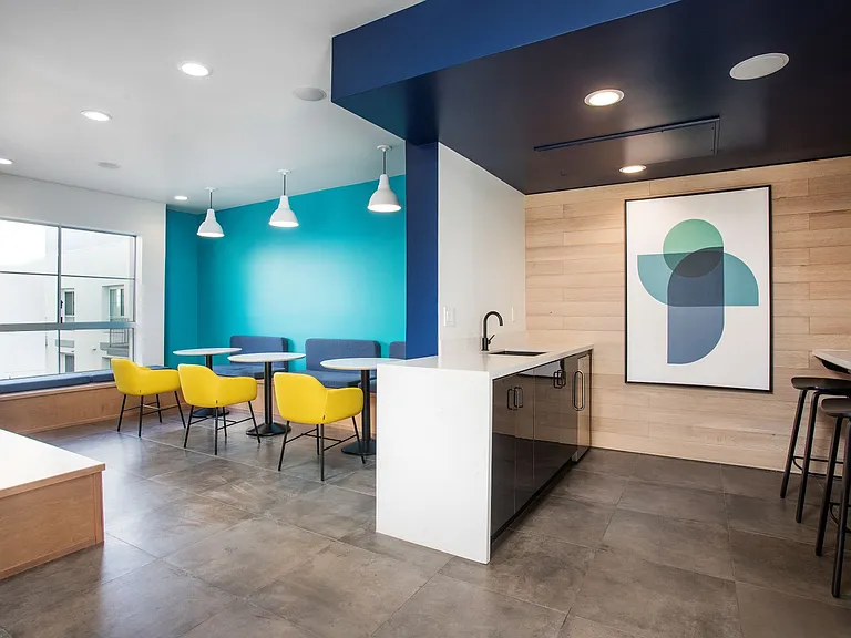 Living at NoHo — Photo 18