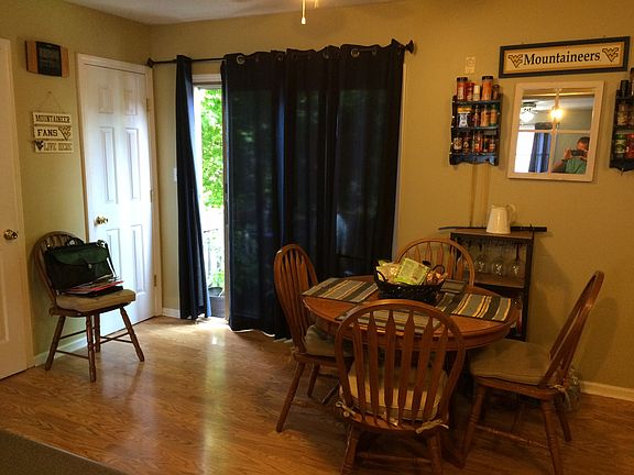 Eat-in kitchen with balcony