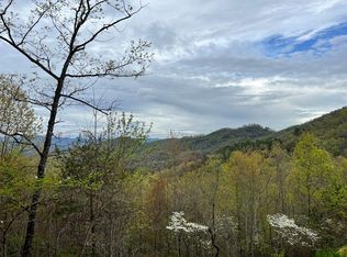 6 Saldeer Mountain Rd, Franklin, NC 28734