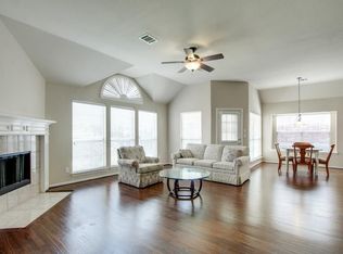 1414 Santa Fe Trl, Irving, TX 75063