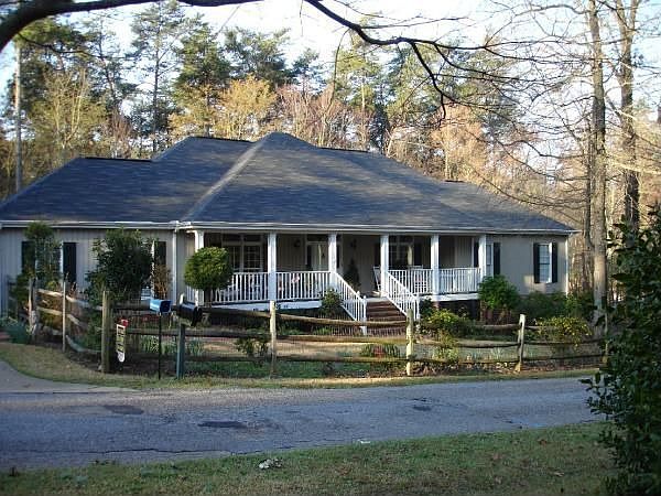 1st image of 921 Holly Knoll Dr