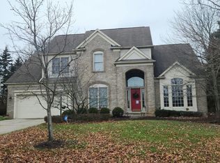 2258 Plumgrove Ln, West Bloomfield, MI 48324