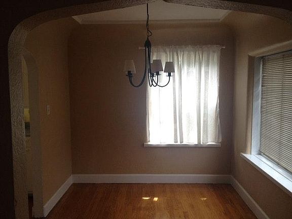5th image of 5007 N Vassault St