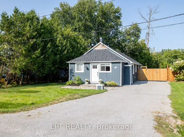 131 Maple Ave, Georgina, ON L0E 1R0