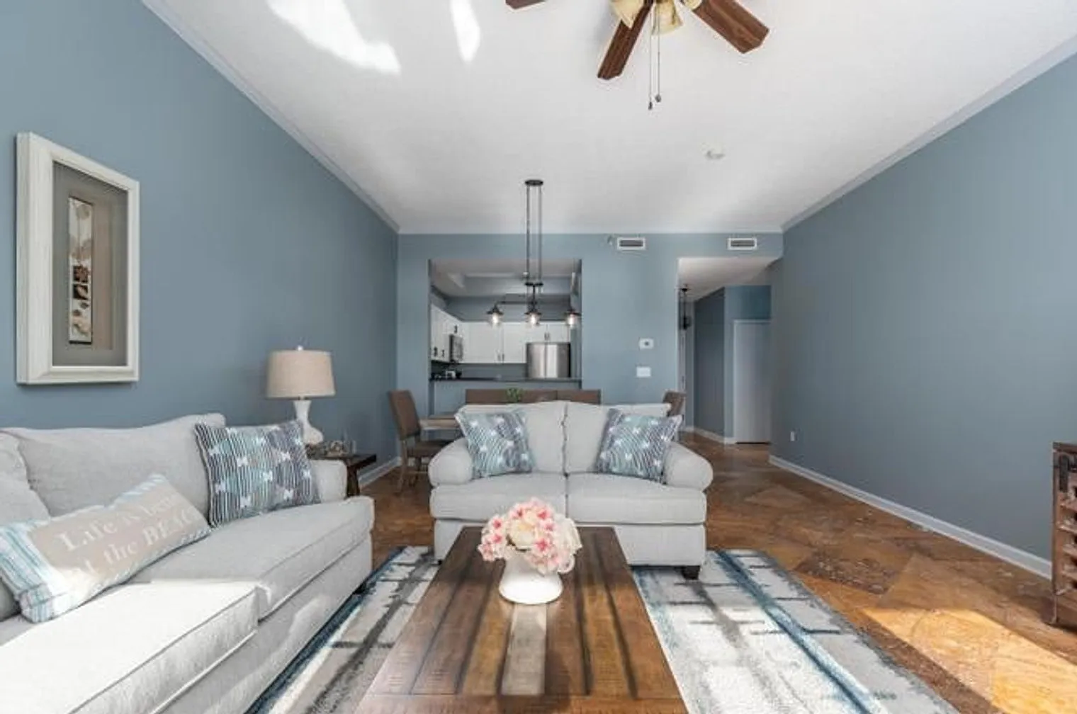2 bed, 2.0 bath, 1140 sqft, $3,439 — Photo 3