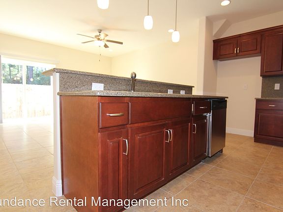 4th image of 1238 Sharif Dr