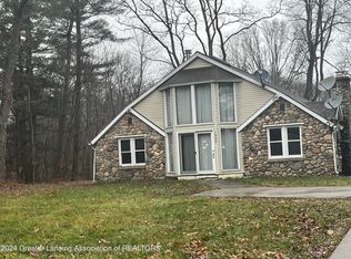 1520 W Berry Rd, Jackson, MI 49201