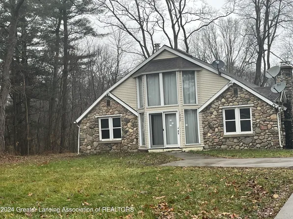 1520 W Berry Rd, Jackson, MI 49201
