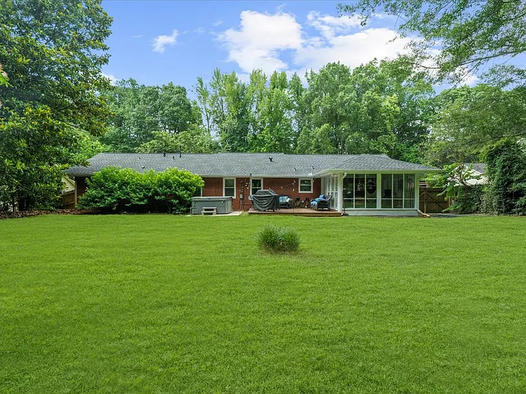 852 Benson Hurst Dr SW — Photo 12