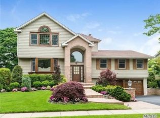 12 Livingston Ave, Jericho, NY 11753