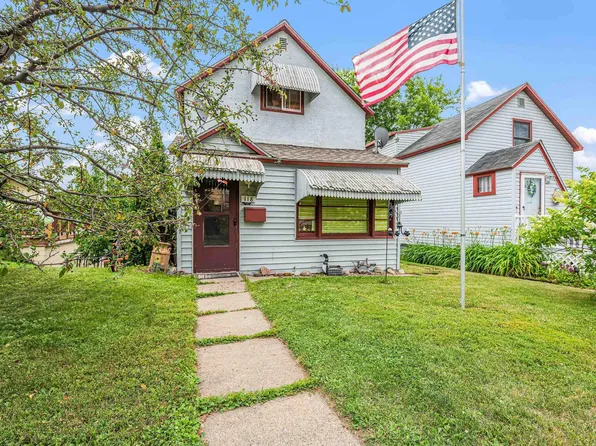 118 3rd St, Nashwauk, MN 55769