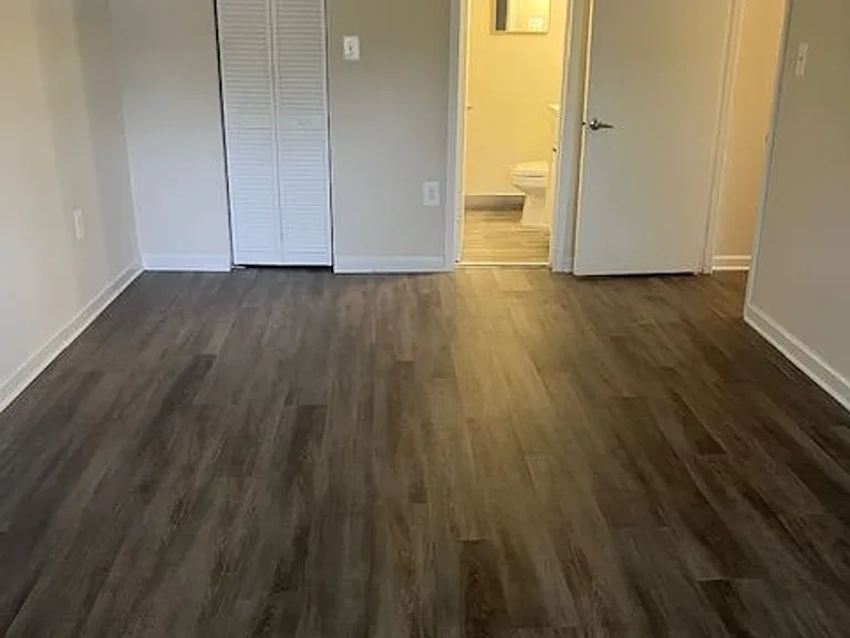 Woods Edge Apartments — Photo 29