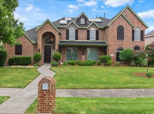 1220 Primrose Ct, Desoto, TX 75115