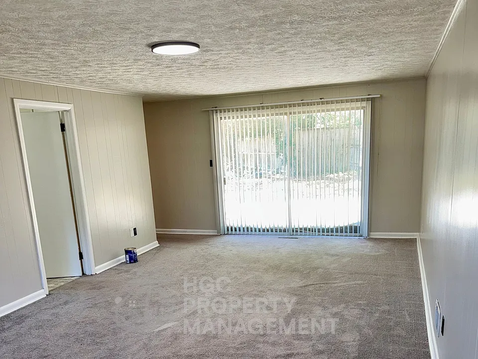5 Castlewood Dr
