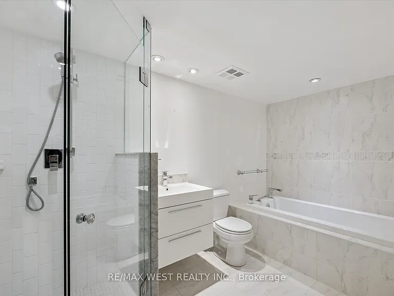 225 Davenport Rd #503 — Photo 16