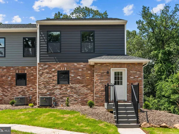 146 High Pointe Dr #29, Hummelstown, PA 17036