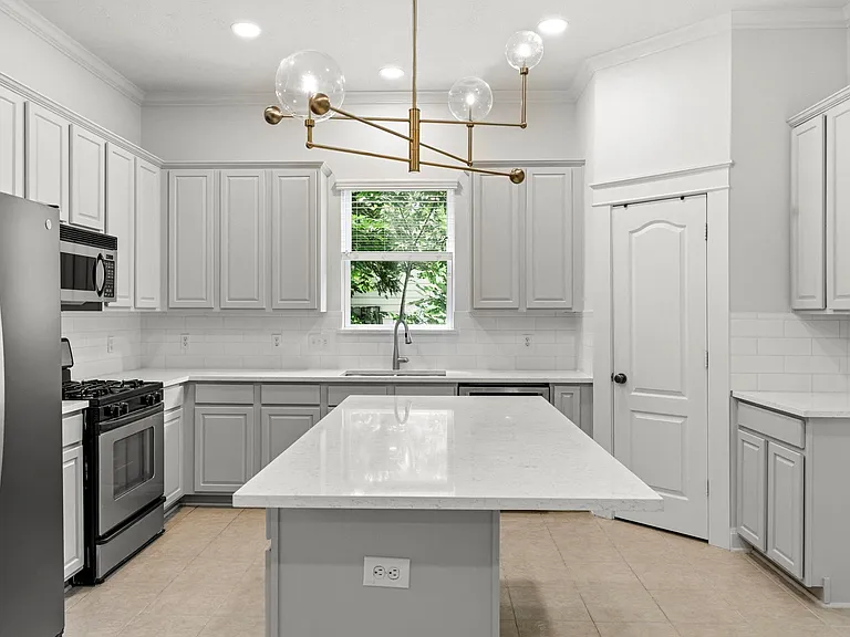 158 Lattice Gate St — Photo 9