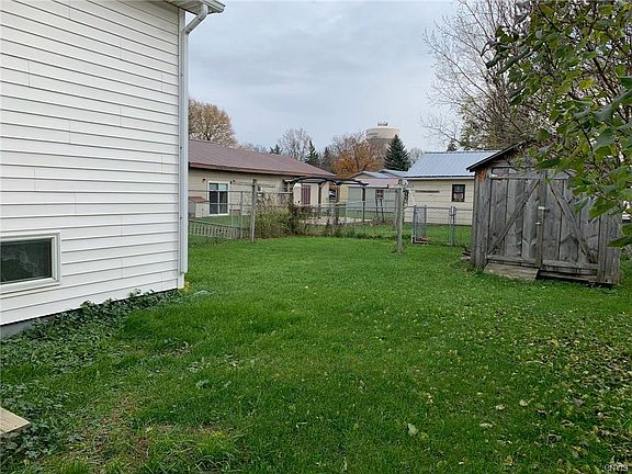 2nd image of 1305 Knox St
