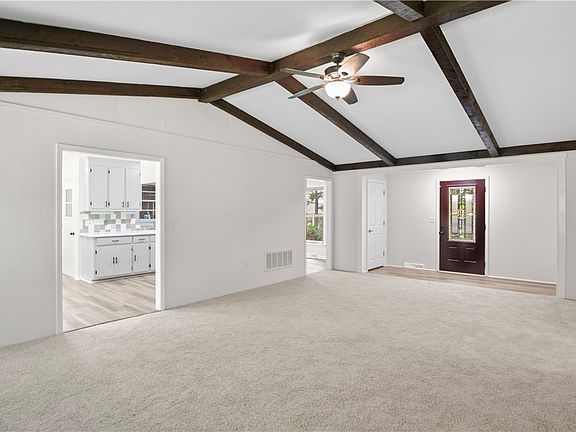 5th image of 120 Pineview Dr