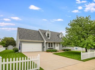 1111 Cochran St, Aurora, IL 60506