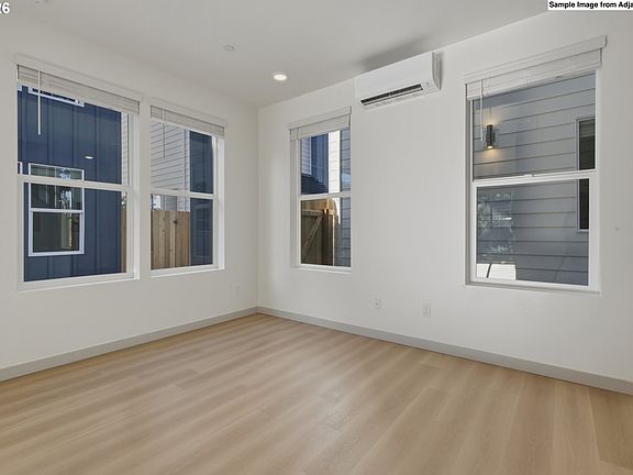 4th image of 7051 SE 60th Ave