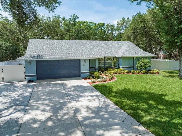 2820 Deerbrook Dr, Lakeland, FL 33811