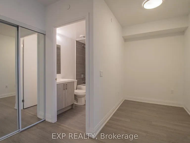77 Mutual St #2210 — Photo 11