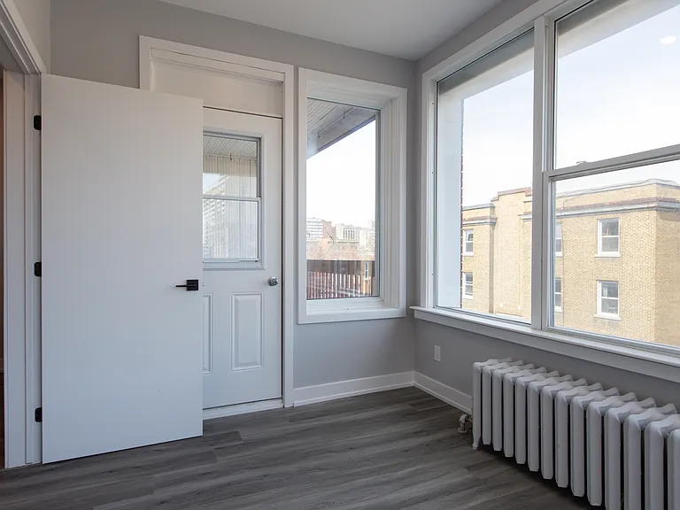 404 Elgin St — Photo 23
