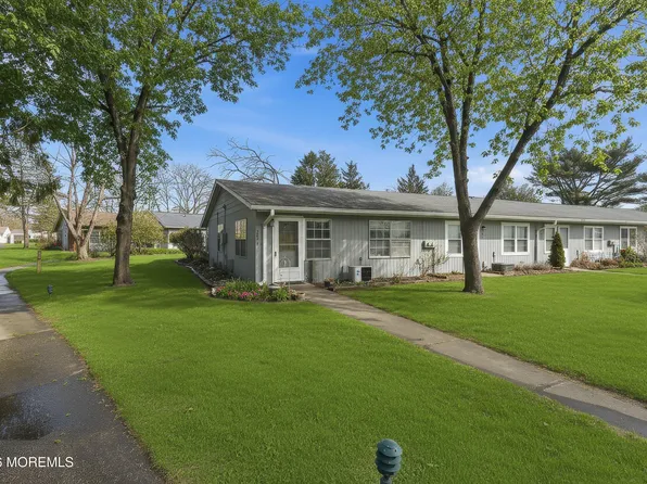 367F Chesterfield Court, Lakewood, NJ 08701