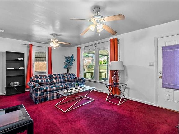 3rd image of 8 Armhurst Ct
