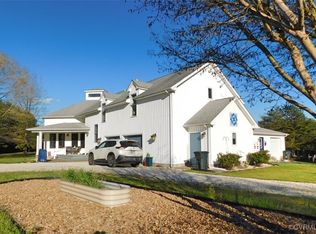 621 Meadowview Ln, Farmville, VA 23901