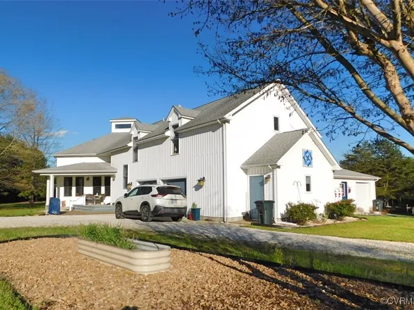 621 Meadowview Ln, Farmville, VA 23901