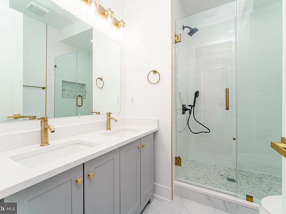 5th image of 4202 3rd St NW