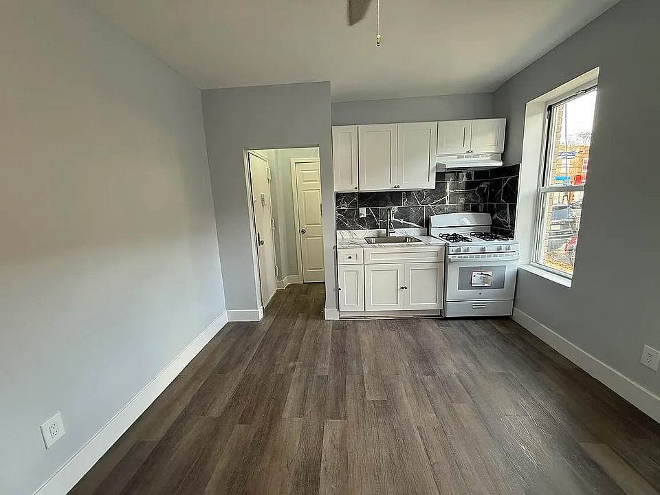 1st image of 1906 W 9th St APT 6
