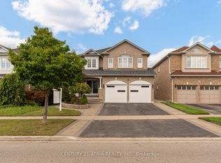 14 Robert Attersley Dr W, Whitby, ON L1R 3B1